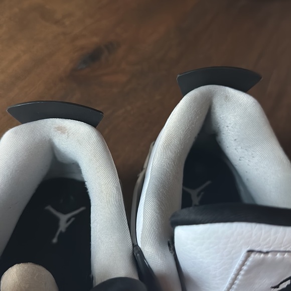 Air Jordan 4 Retro (GS) - Picture 10 of 15